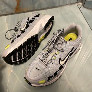 Size 8.5 Nike
